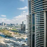 Dubai Huge Terrace Penthouse With Pool